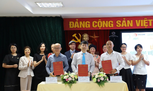 Học viện Phụ nữ Việt Nam gắn kết đào tạo và thực tiễn